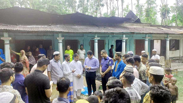 গোয়াইনঘাটে অগ্নিকান্ডে নিহত -১ : তদন্ত কমিটি গঠন : জেলা প্রশাসনের আর্থিক সহায়তা প্রদান