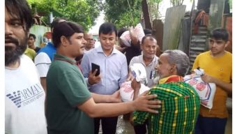 বানভাসী মানুষের পাশে দাঁড়াতে দেশে ফিরছেন মেয়র নাদের বখত