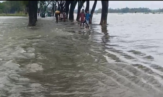 গোয়াইনঘাটে ভারী বর্ষণ ও পাহাড়ি ঢলে তলিয়ে গেছে ১৫৮ গ্রাম,