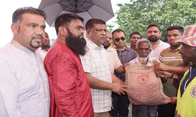 ৩৩ নং ওয়ার্ডের সংযোগ সড়ক সংস্কার করে বন্যা থেকে রক্ষা করা হবে : সিসিক মেয়র