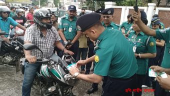 সিলেটে ‘নো হেলমেট নো ফুয়েল’ এর প্রচারনা কার্যক্রমের উদ্বোধন