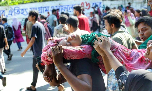 কোটা বিরোধী আন্দোলনে ঢাবিতে দফায় দফায় হামলা-সংঘর্ষ, আহত ২শ’