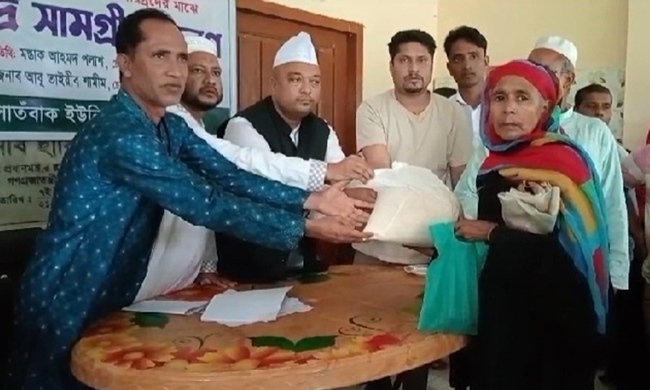 জাতীয় শোক দিবস উপলক্ষে কানাইঘাটে খাদ্য বিতরণ