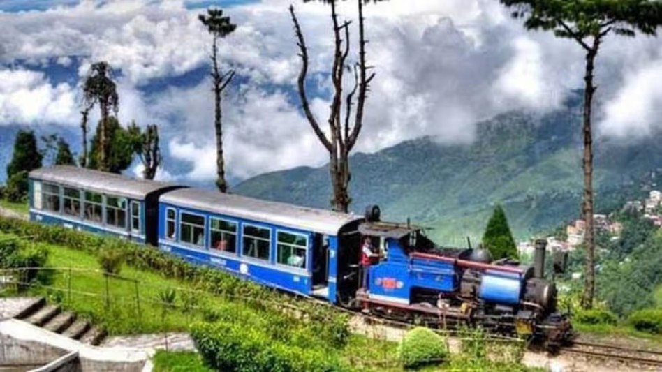 বাংলাদেশি পর্যটক নেই কলকাতা-দার্জিলিংয়ে, মাথায় হাত ব্যবসায়ীদের