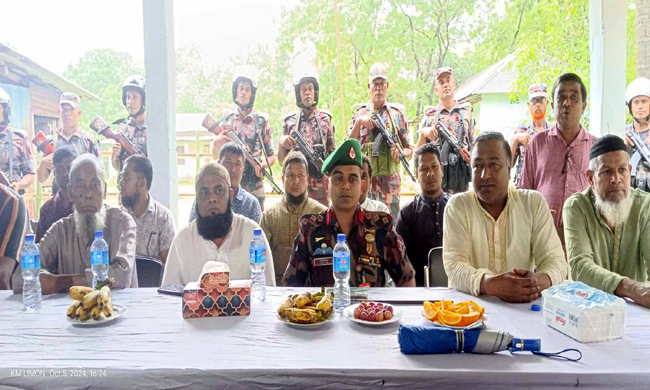 দূর্গাপুজা উপলক্ষে হিন্দু ধর্মাবলম্বীসহ স্থানীয় গণ্যমান্য ব্যক্তিবর্গের সাথে বিজিবির মতবিনিময়