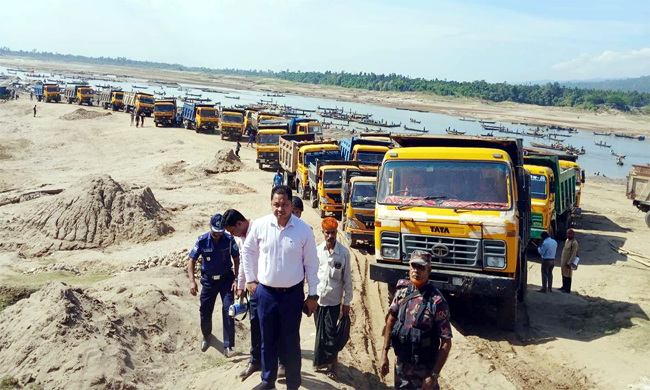 সিলেট জাফলংয়ে টাস্কফোর্সের অভিযান, ১০ লাখ ঘনফুট বালু জব্দ