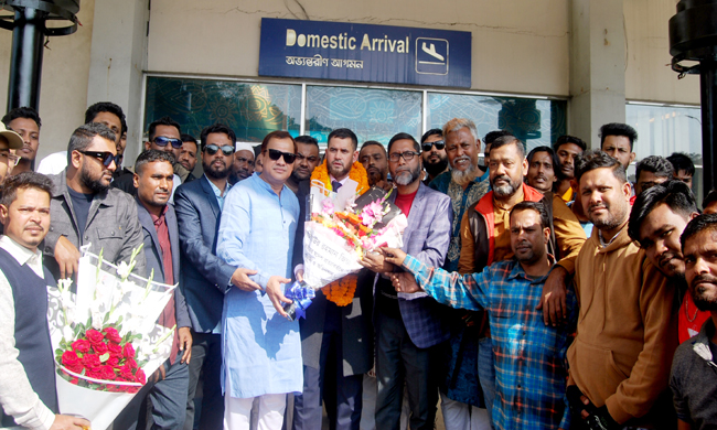 যুক্তরাজ্যে স্বেচ্ছাসেবক দলের সাংগঠনিক সম্পাদক জিয়াকে সিলেট বিমান বন্দরে সংবর্ধনা