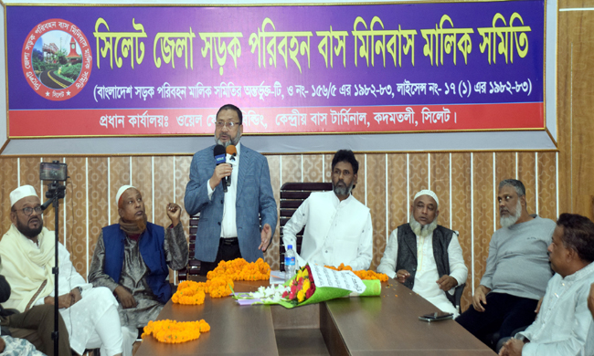 পরিবহন মালিক সমিতির পক্ষ থেকে নব-নির্বাচিত শ্রমিক ইউনিয়নের নেতৃবৃন্দকে সংবর্ধনা প্রদান