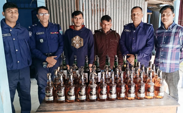 মাধবপুরে ভারতীয় মদসহ আ ট ক ২
