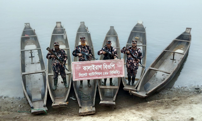 সীমান্তে প্রায় অর্ধ কোটি টাকার চোরাচালান আটক বিজিবি