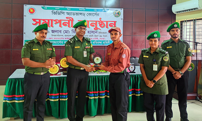 উদ্যোক্তা হয়ে মানুষ ও দেশ সেবায় আত্মনিয়োগ করতে হবে- উপমহাপরিচালক জিয়াউল হাসান