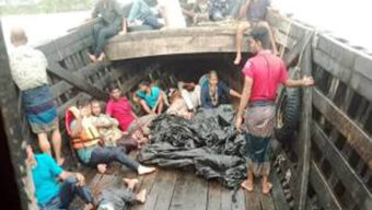 হাতিয়ায় ৩৯ যাত্রী নিয়ে ডুবে গেল ট্রলার