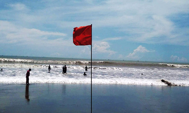 সমুদ্রবন্দরে ৩ নম্বর সতর্ক সংকেত