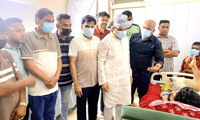 দুর্বিত্তদের হামলায় আহত বেলাল ও লখনের পাশে কয়েছ লোদী