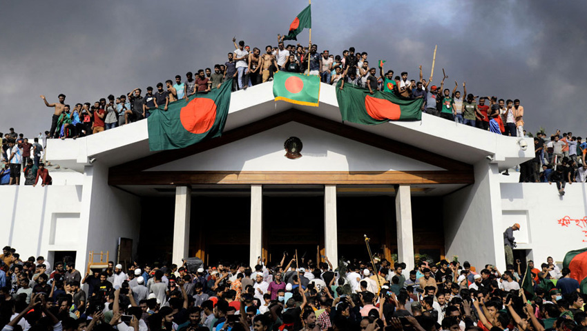 সাধারণ ছুটিসহ ৫ আগস্ট ‘জুলাই গণঅভ্যুত্থান দিবস’ ঘোষণা