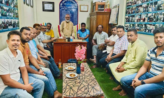 ২৫,২৬ ও ২৭ নং ওয়ার্ডকে সিলেট ১ থেকে ৩ আসনে নেওয়ার প্রস্তাব প্রত্যাখান করে সভা