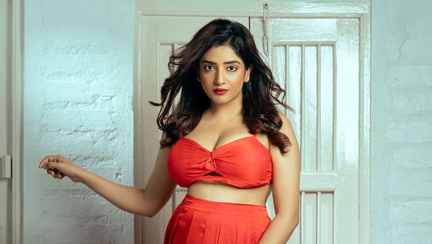ভক্তদের নতুন চমক দিলেন মানসী সেনগুপ্ত