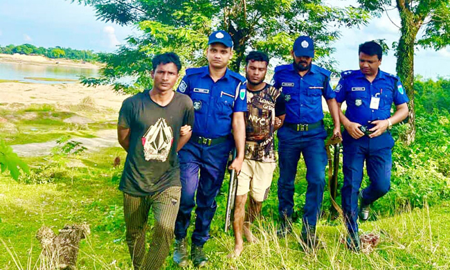 সিলেটের ধলাই সেতুর নিচ থেকে বালু উত্তোলন, ভ্রাম্যমাণ আদালতের ২ জনের কারাদণ্ড