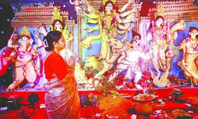 আজ বিজয়া দশমী-প্রতিমা বিসর্জন