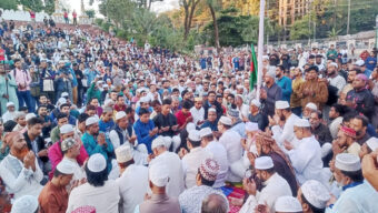 বেগম জিয়ার রোগ মুক্তি কামনায় বদরুজ্জামান সেলিমের ঈদগাহ ময়দানে বিশাল দোয়া