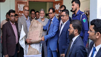 সিলেটে যাচ্ছে ভোটকেন্দ্রে নির্বাচনি সরঞ্জাম