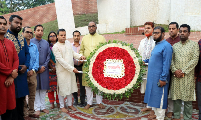 বীর শহিদদের স্মৃতির প্রতি শ্রদ্ধা নিবেদন-সিসিক প্রশাসক