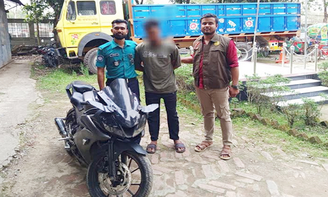 সিলেটে চোরাই মোটরসাইকেলসহ আটক হাসান