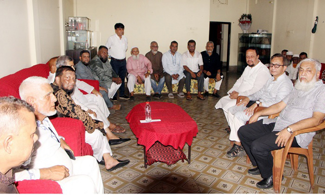 নিত্যপ্রয়োজনীয় পণ্য অতিরিক্ত মজুদ করা যাবে না, সিলেটের ব্যবসায়ীদের বাণিজ্যমন্ত্রী