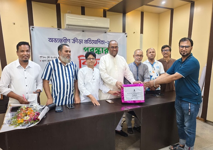 সিলেট জেলা প্রেসক্লাবের অভ্যন্তরীণ ক্রীড়া প্রতিযোগিতার পুরস্কার বিতরণ