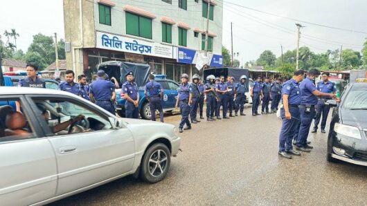 বিয়ানীবাজারে পুলিশের বিশেষ চেকপোস্ট ও সাড়াঁশি অভিযান