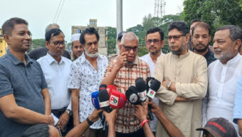 ঈদে ৯৯ শতাংশ শ্রমিকদের বোনাস প্রদান করা হয়েছে, গুজব ছড়াবেন না-মন্ত্রী আরিফুল হক