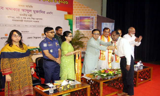 সিলেট জেলা শিল্পকলা একাডেমি সম্মাননা প্রদান অনুষ্ঠানে খন্দকার মুক্তাদির