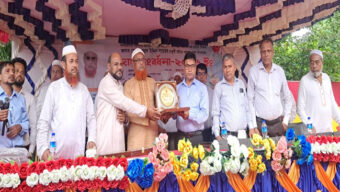 দীর্ঘ ৩৩ বছরের শিক্ষকতা জীবনের ইতি: সিলেটে প্রধান শিক্ষক বুরহান উদ্দিনের বিদায় সংবর্ধনা