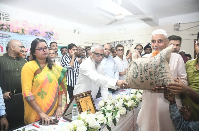 জৈন্তাপুরে সবজি সংরক্ষণের জন্য হিমাগার স্থাপন করা হবে: মন্ত্রী আরিফুল হক চৌধুরী