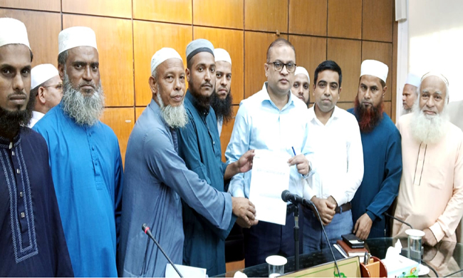 সিলেটের নবনিযুক্ত জেলা প্রশাসকের সাথে ইমাম-মুয়াজ্জিন কল্যাণ পরিষদের নেতৃবৃন্দের মতবিনিময়