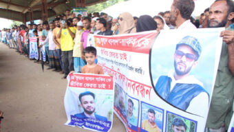 কান্না থামছে না পরিবারের,  অপহরণের ১২ দিন পেরিয়ে গেলেও উদ্ধার হয়নি সাকিব