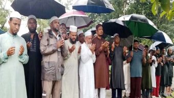 শহীদ ওয়াসিম ও শহীদ মোস্তাকের কবর জিয়ারতে সিলেট মহানগর জামায়াত নেতৃবৃন্দ