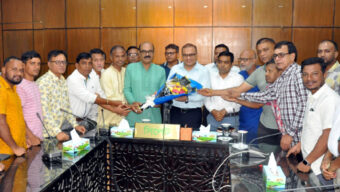 জেলা প্রসাশকের সাথে সিলেট জেলা ও মহানগর হিন্দু, বৌদ্ধ ও খ্রিষ্টান কল্যাণ ফ্রন্টের সৌজন্য সাক্ষাৎ