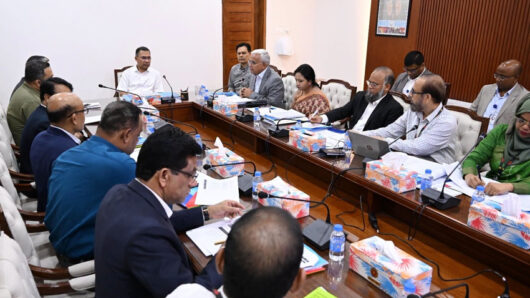 ফ্যামিলি কার্ড কর্মসূচি সারা দেশে সম্প্রসারণের পরিকল্পনা নিয়ে প্রধানমন্ত্রীর বৈঠক