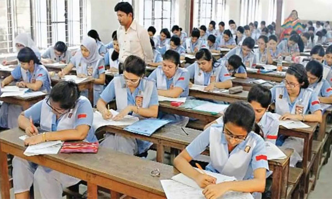 চট্টগ্রাম বোর্ডের স্থগিত এইচএসসি পরীক্ষা শুরু