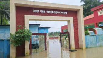 হবিগঞ্জে আকস্মিক বন্যা, আশ্রয়ের খোঁজে মানুষ