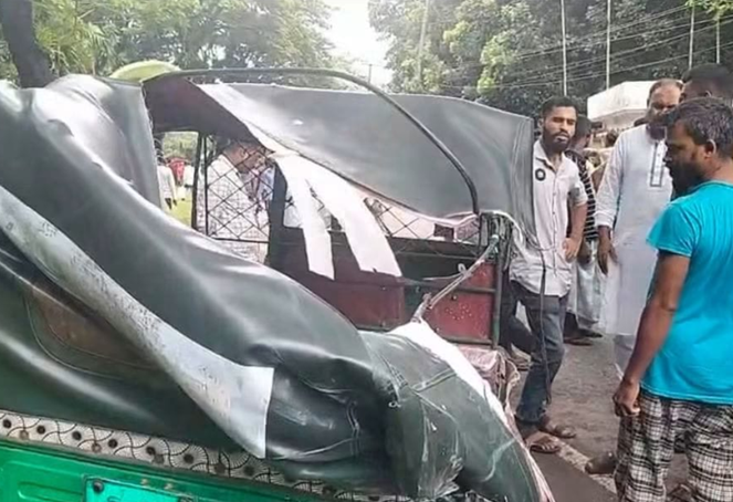 সিলেটে বেড়াতে এসে সড়ক দুর্ঘটনায় প্রাণ গেল মাদ্রাসাছাত্রীর