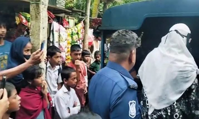 ভারতে পাচারকালে সিলেটে ৮ রোহিঙ্গাসহ ৪ দালাল আটক