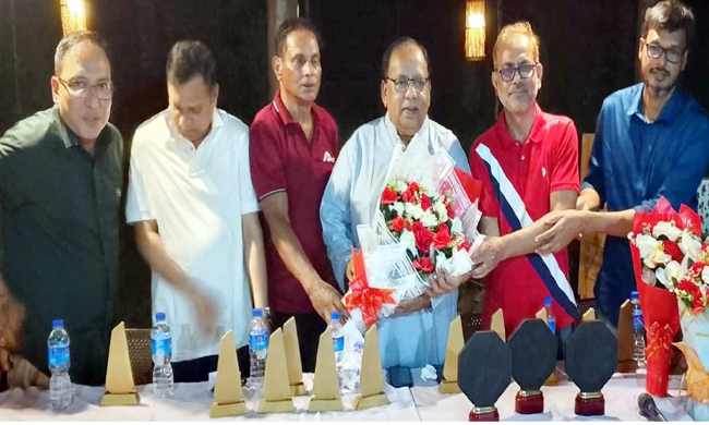 আফরোজ পলিমারের কর্মীদের নিয়ে আনন্দঘন আয়োজন, সম্মাননা পেলেন দীর্ঘদিনের সহকর্মীরা