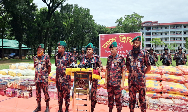 সিলেটে বিজিবির বিশেষ অভিযানে আড়াই কোটি টাকার ভারতীয় অবৈধ পণ্য জব্দ