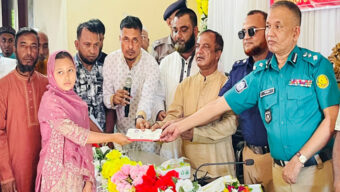 মৃত ১৮ শ্রমিক পরিবারকে জেলা ট্রাক পিকাপ শ্রমিক ইউনিয়নের আর্থিক অনুদান