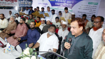 আখালিয়া নবাবী মসজিদ এলাকার ব্যবসায়ী সমিতির অভিষেক ও শপথ গ্রহণ সম্পন্ন
