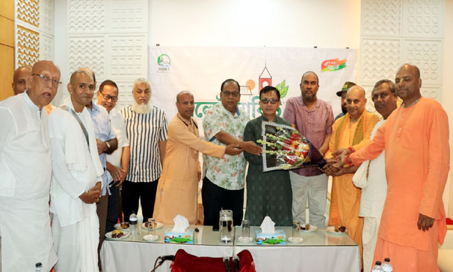 বাণিজ্য মন্ত্রীর সঙ্গে ইসকন নেতৃবৃন্দের সৌজন্য সাক্ষাৎ,জন্মাষ্টমী ও সম্প্রীতি নিয়ে আলোচনা