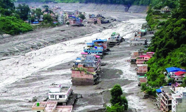 নেপাল ও তিব্বতে প্রাণহানি বেড়ে ৬৩৩