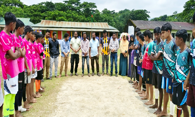 মুসলিমনগর উচ্চ বিদ্যালয়ে আন্তঃশ্রেণী ফুটবল টুর্নামেন্টের উদ্বোধন